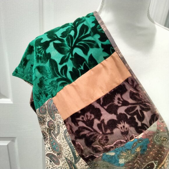 Scarf, Italian Burnout Velvet and Silk Patchwork, Fringed, Reversible, NWOT - Picture 11 of 14